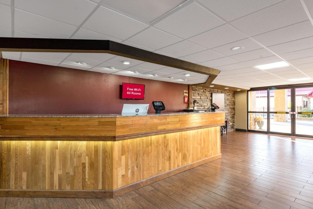 Red Roof Inn & Suites Pigeon Forge Parkway Екстериор снимка