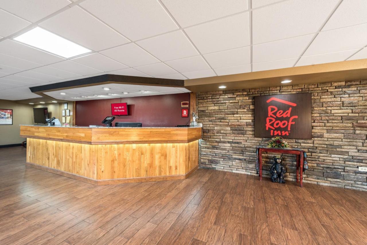 Red Roof Inn & Suites Pigeon Forge Parkway Екстериор снимка