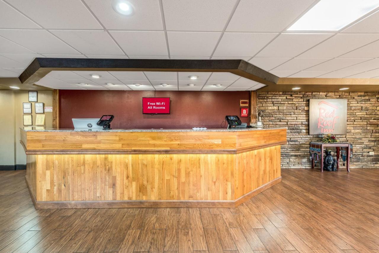 Red Roof Inn & Suites Pigeon Forge Parkway Екстериор снимка