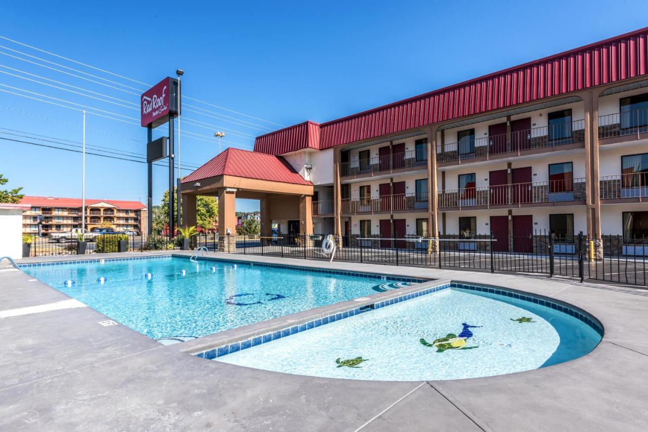 Red Roof Inn & Suites Pigeon Forge Parkway Екстериор снимка