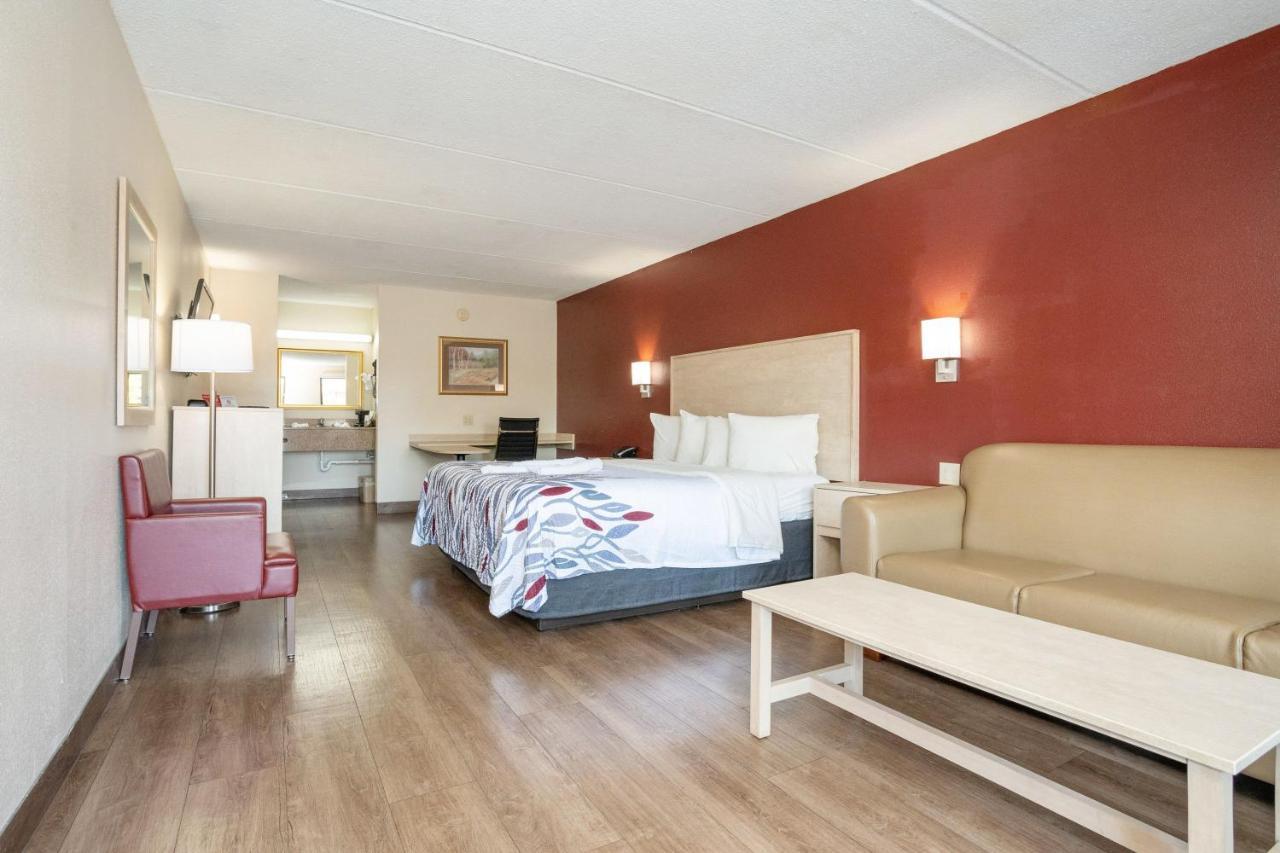 Red Roof Inn & Suites Pigeon Forge Parkway Екстериор снимка