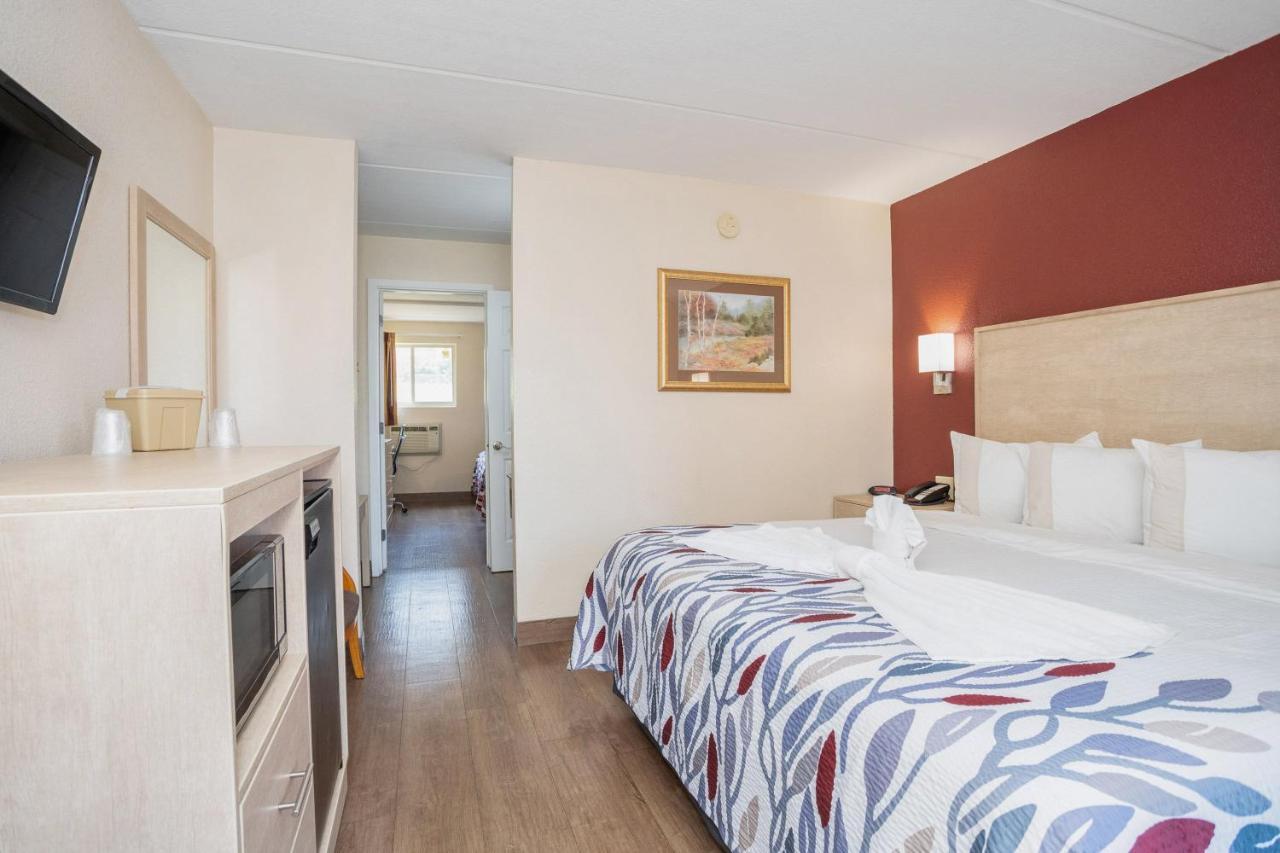 Red Roof Inn & Suites Pigeon Forge Parkway Екстериор снимка