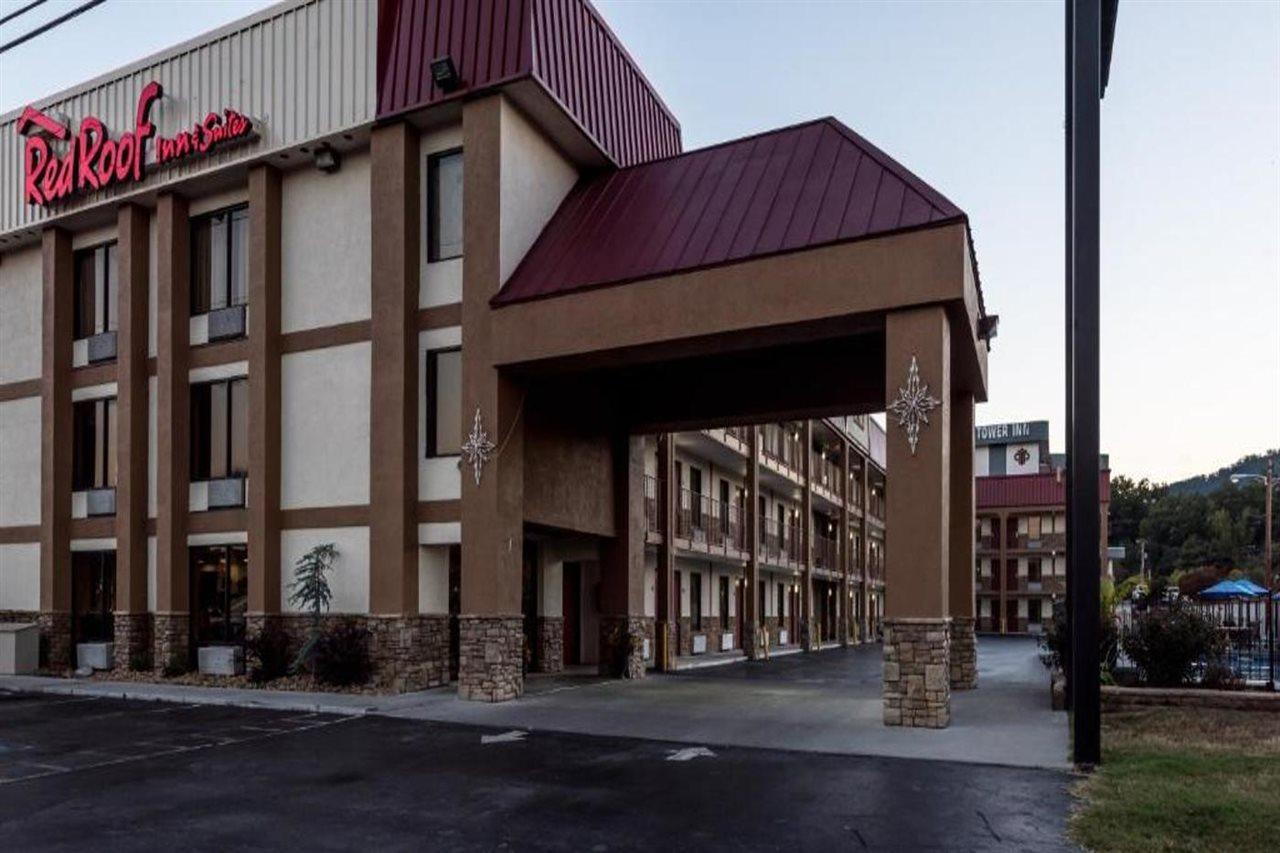 Red Roof Inn & Suites Pigeon Forge Parkway Екстериор снимка
