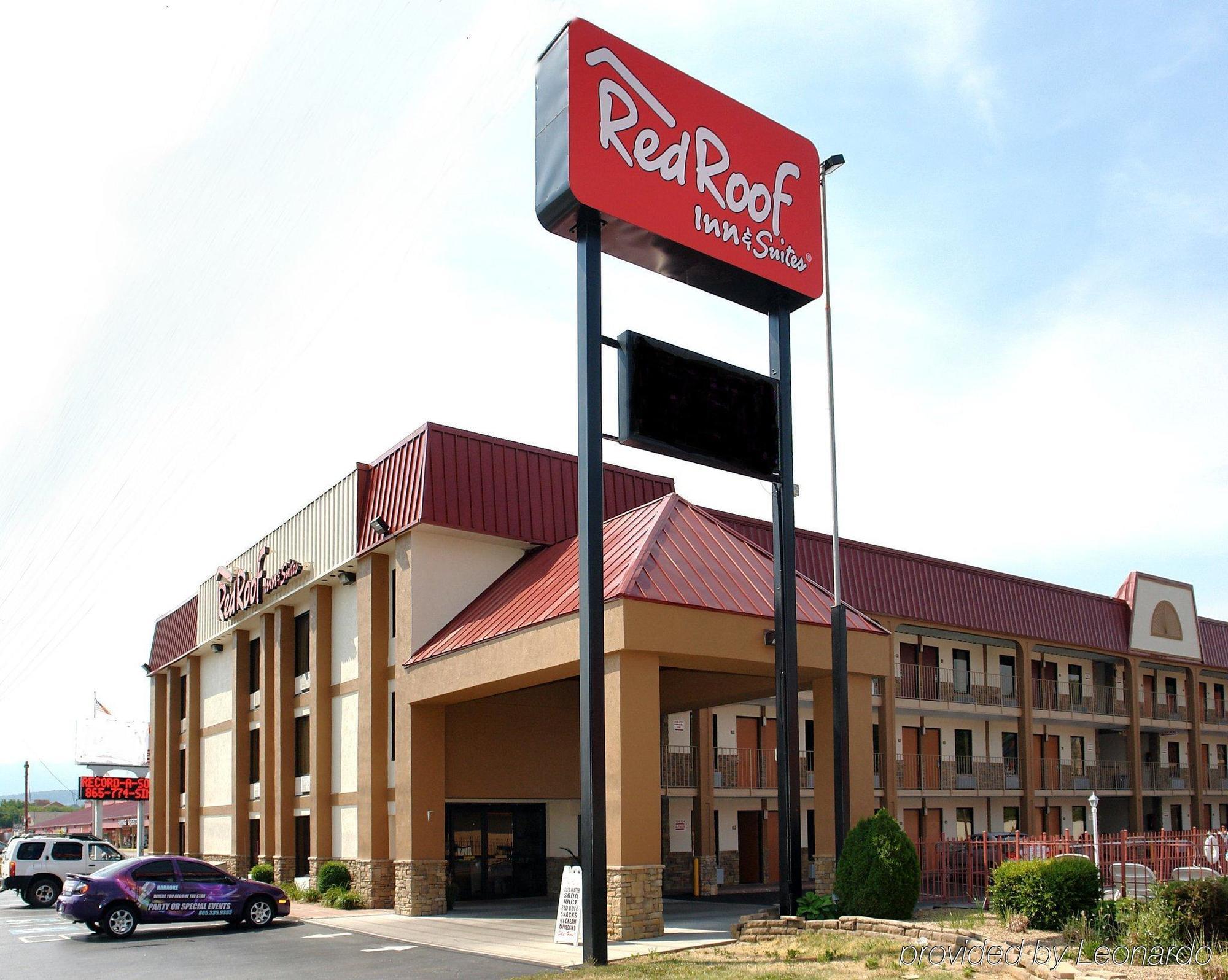 Red Roof Inn & Suites Pigeon Forge Parkway Екстериор снимка