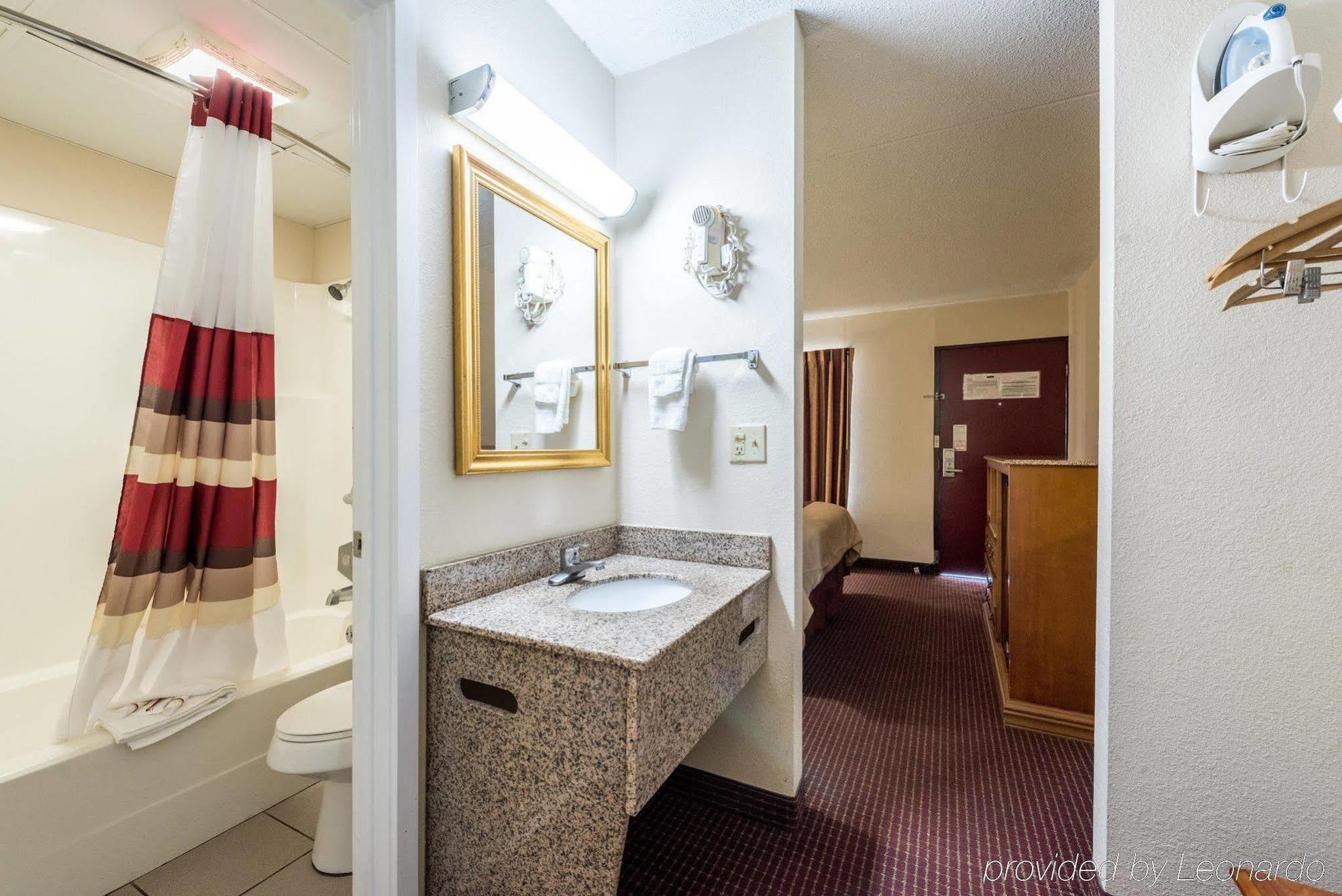 Red Roof Inn & Suites Pigeon Forge Parkway Екстериор снимка