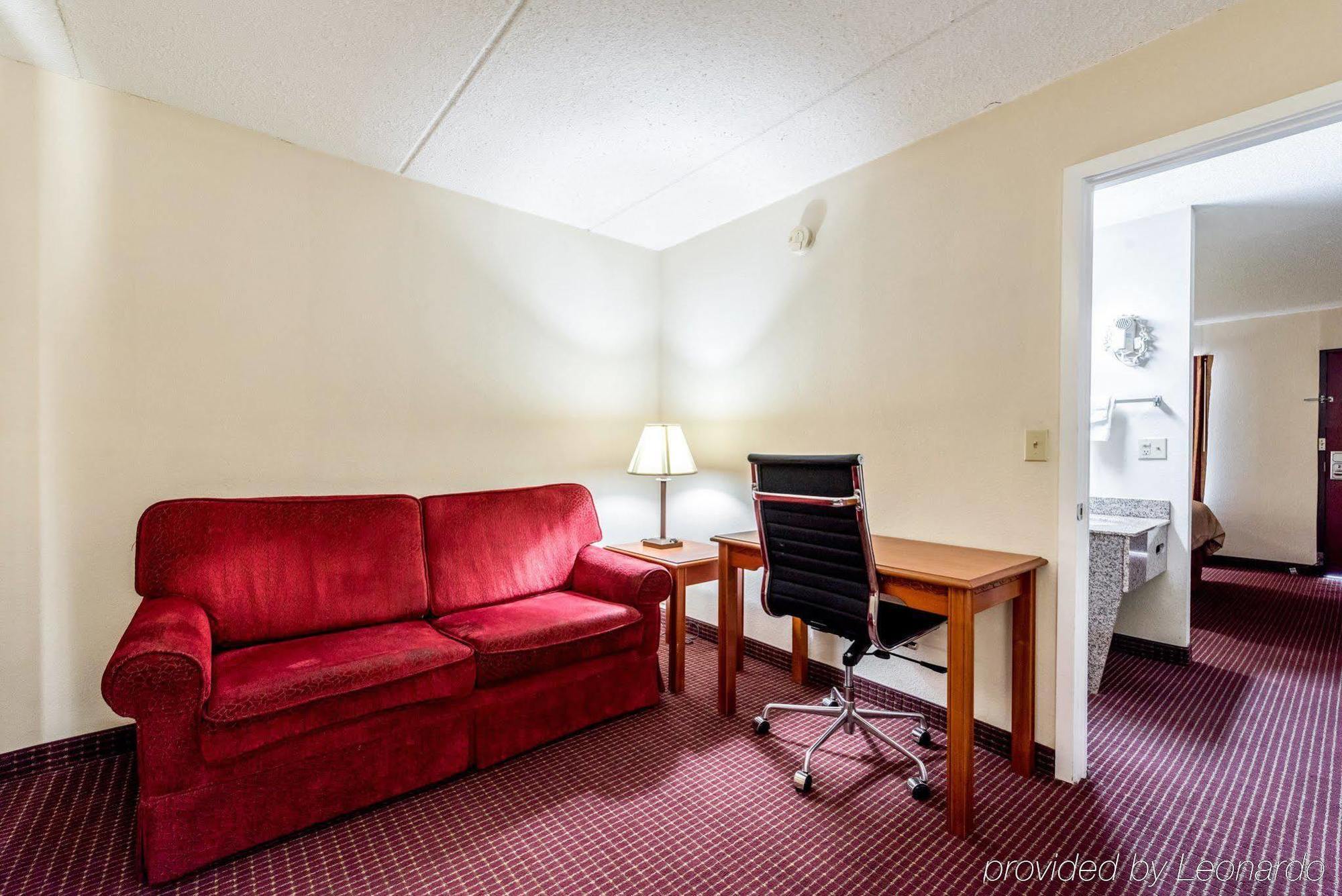 Red Roof Inn & Suites Pigeon Forge Parkway Екстериор снимка
