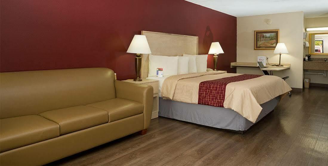 Red Roof Inn & Suites Pigeon Forge Parkway Екстериор снимка