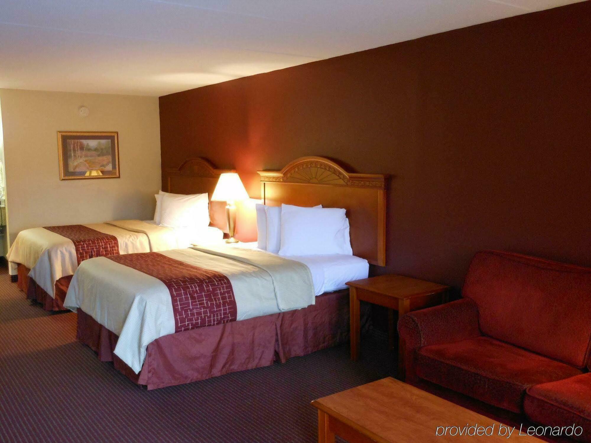 Red Roof Inn & Suites Pigeon Forge Parkway Екстериор снимка