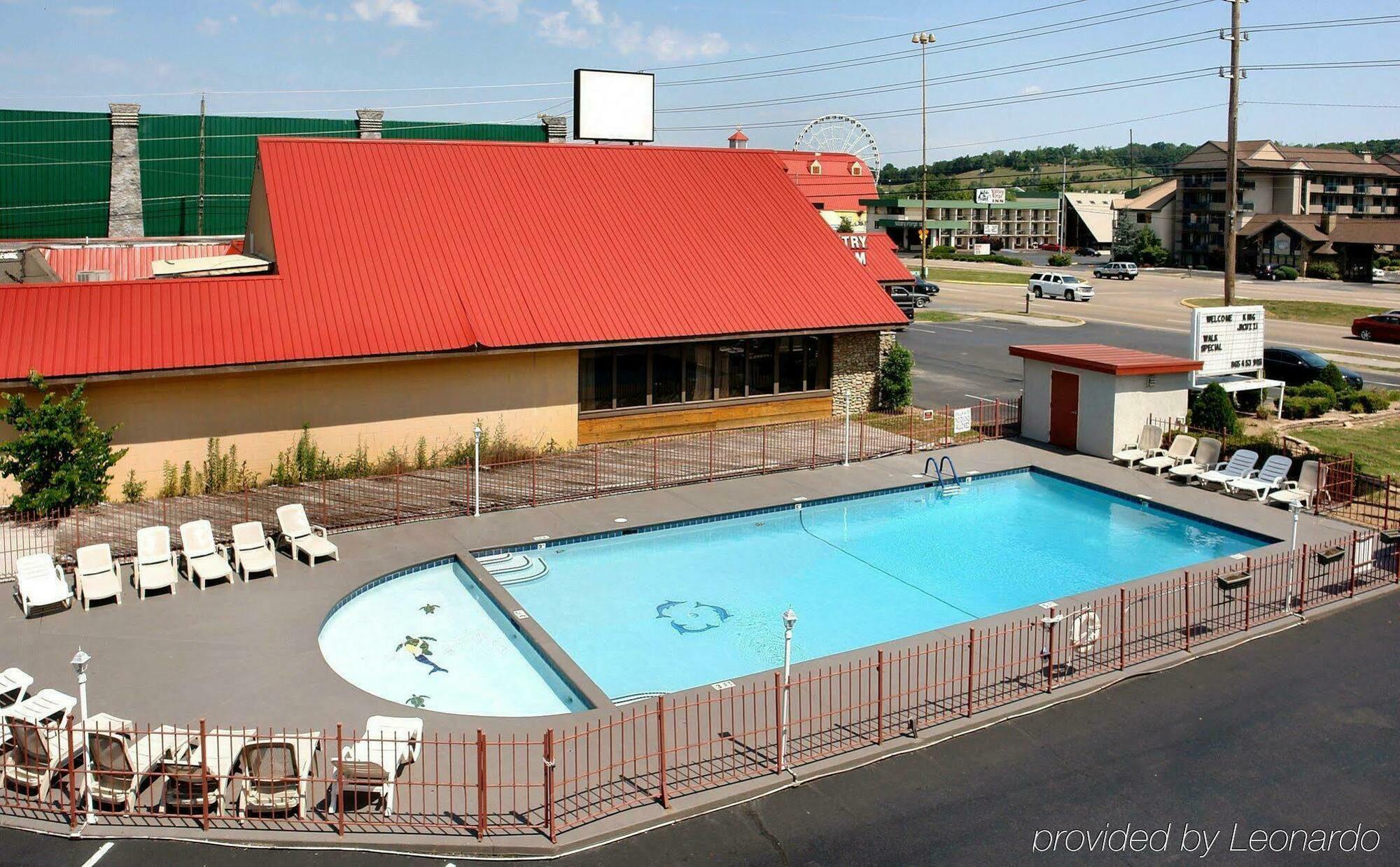 Red Roof Inn & Suites Pigeon Forge Parkway Екстериор снимка