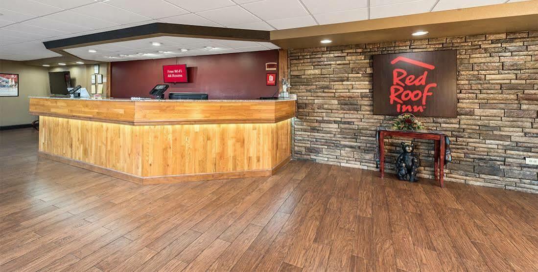 Red Roof Inn & Suites Pigeon Forge Parkway Екстериор снимка